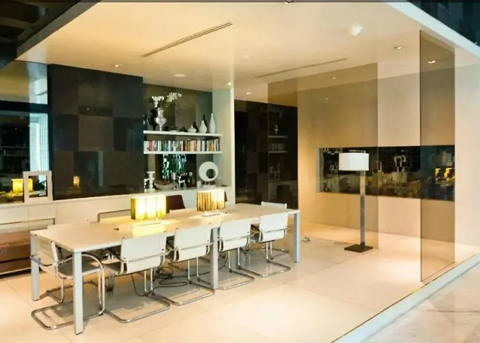 Spacious 2br - 5 Min Bts Thonglor 公寓 *