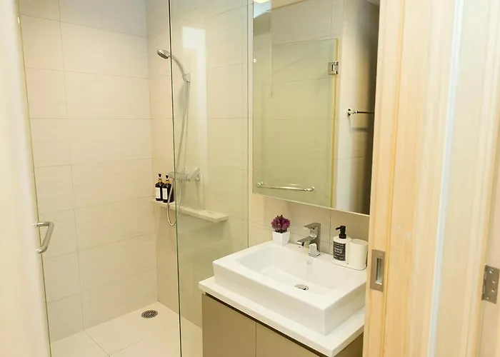 Spacious 2br - 5 Min Bts Thonglor 公寓 *